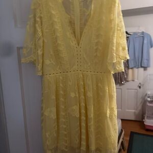 Socialite iYellow Lace Dress